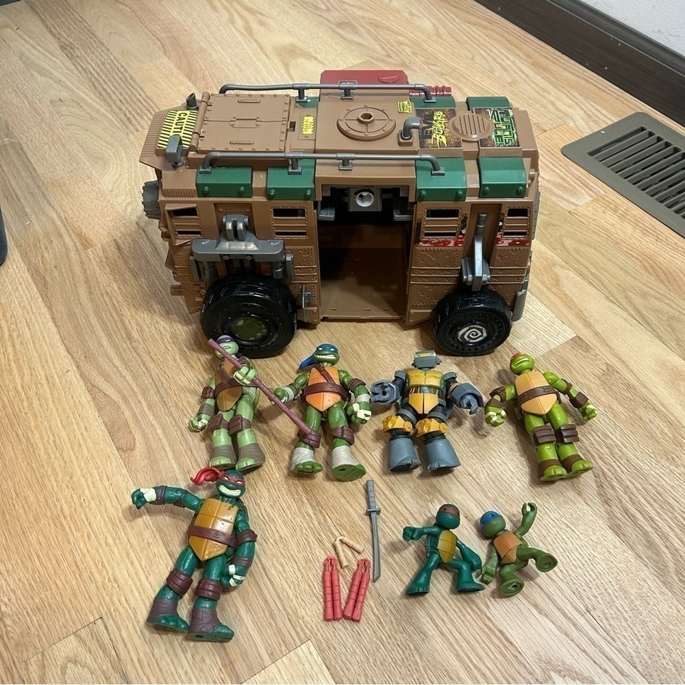 Teenage Mutant Ninja Turtles Shellraiser Vehicle W/ Action Figure Lot Kids Toy